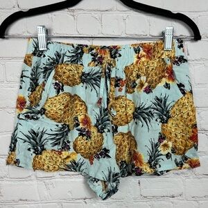 Gypsies & Moondust Pineapple Floral pull on casual comfort beach shorts, sz M‎